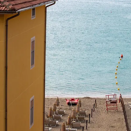 Corallo 3* Pietra Ligure